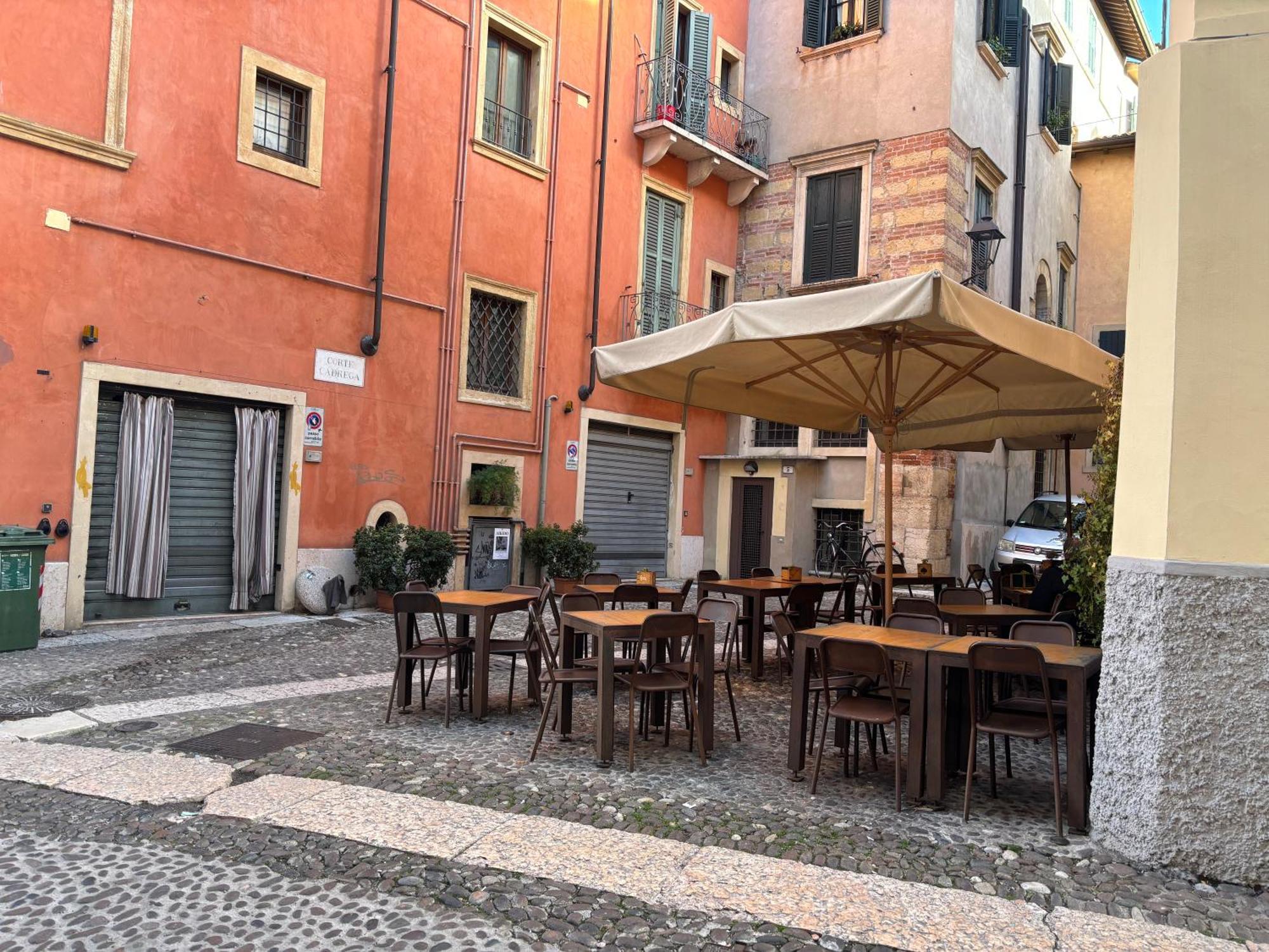 AD Verona flat Esterno foto